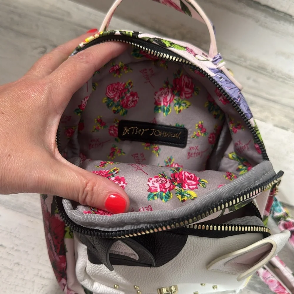 Betsey‎ Johnson Kitsch Backpack CatFloral